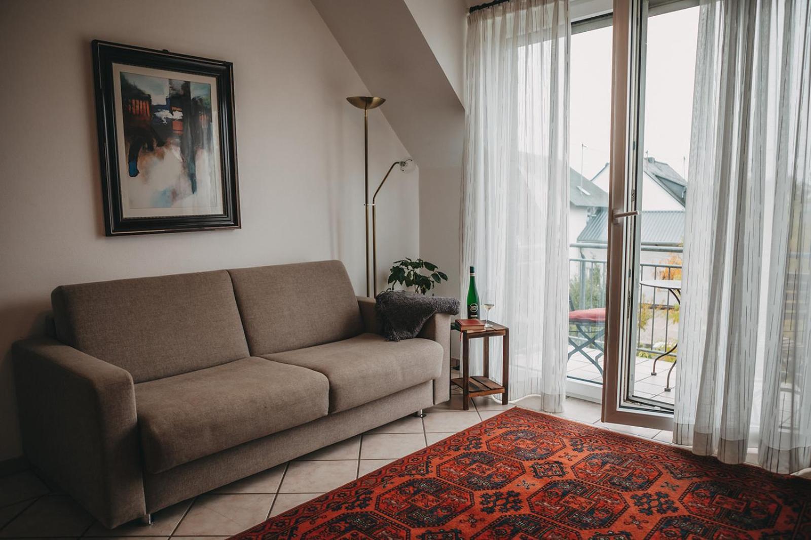 Bio-Weingut Staffelter Hof Guest House Krov Bagian luar foto